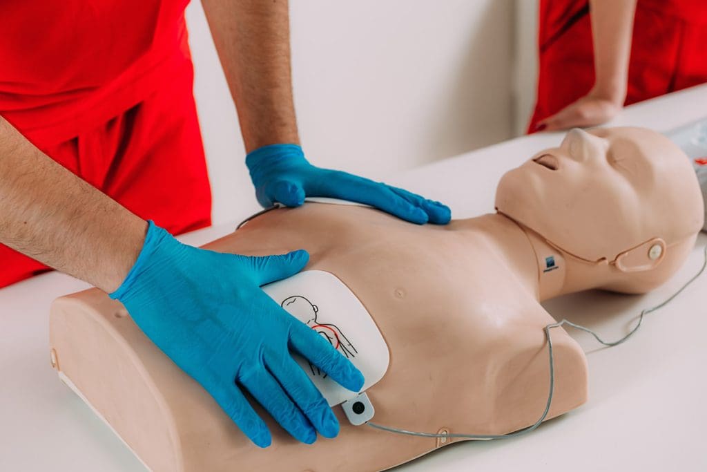 corsi bls d formazione sui defibrillatori e rianimazione cardiopolmonare